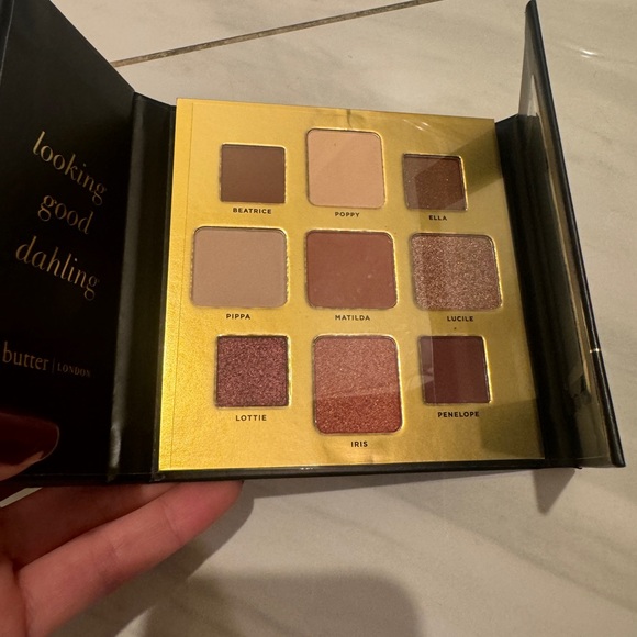 NWT Butter London Teddy Girl Eyeshadow Palette - Picture 7 of 7
